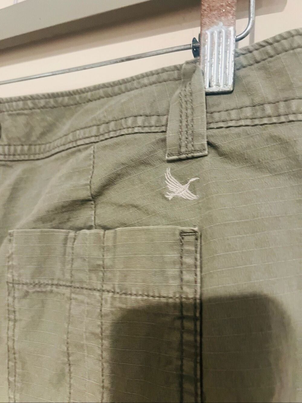 Eddie Bauer Green CArgo Khaki shorts sz 6 - Picture 10 of 11